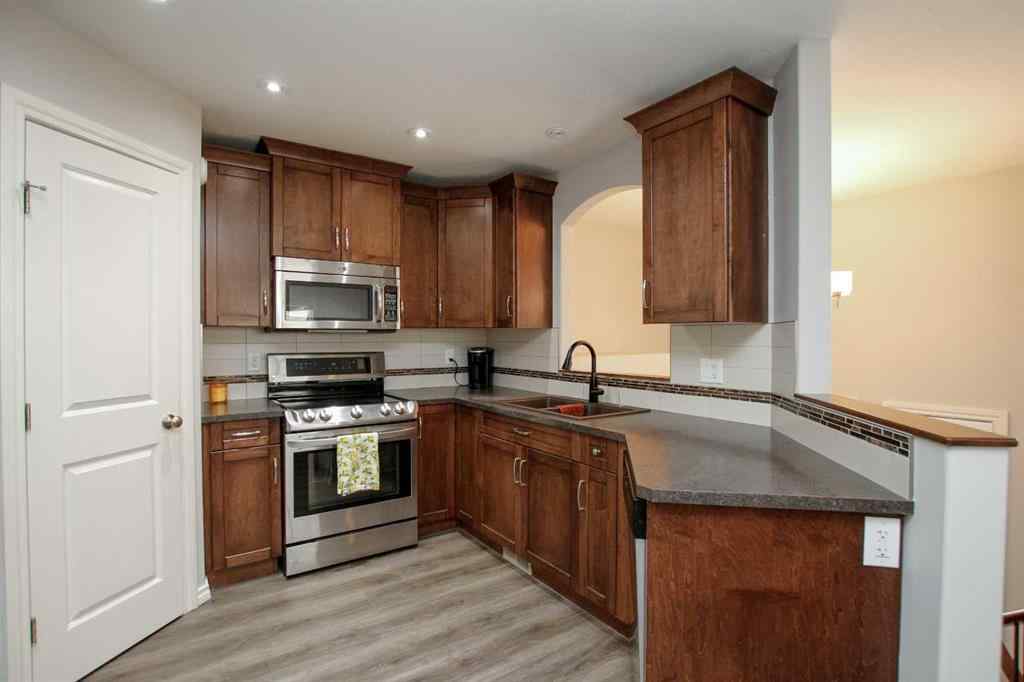 MLS® A2245957 - 73 Bowman Circle  in Beacon Hill Sylvan Lake, Residential