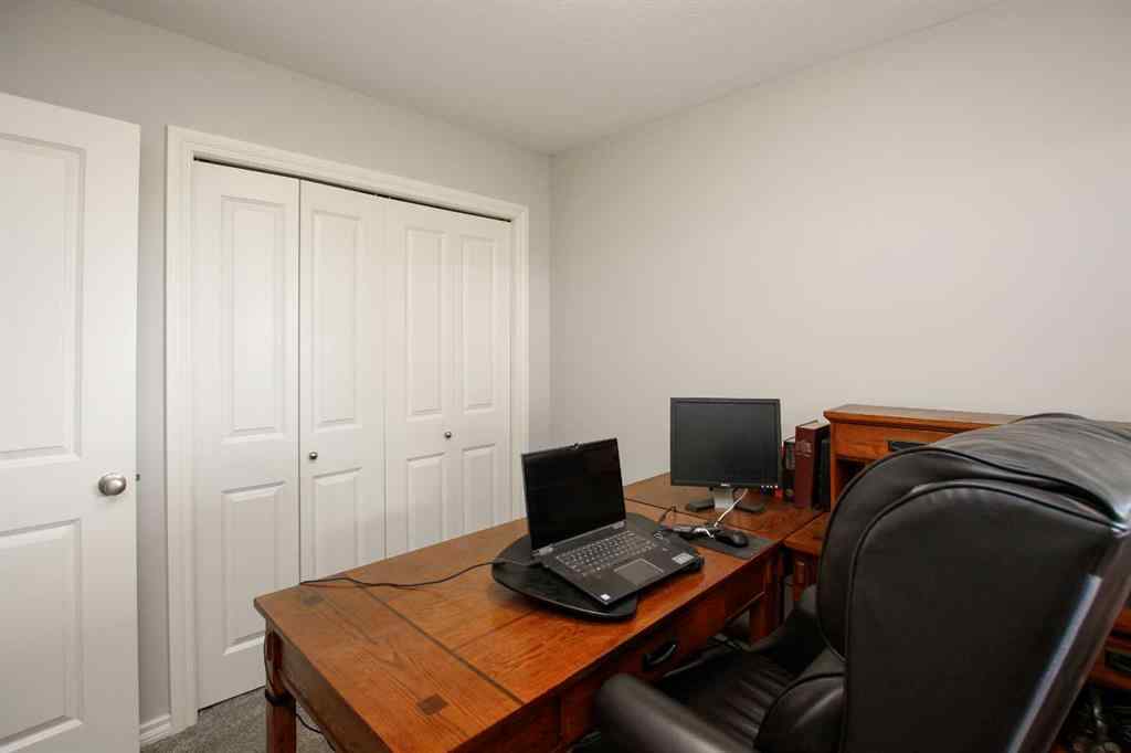 MLS® A2245957 - 73 Bowman Circle  in Beacon Hill Sylvan Lake, Residential