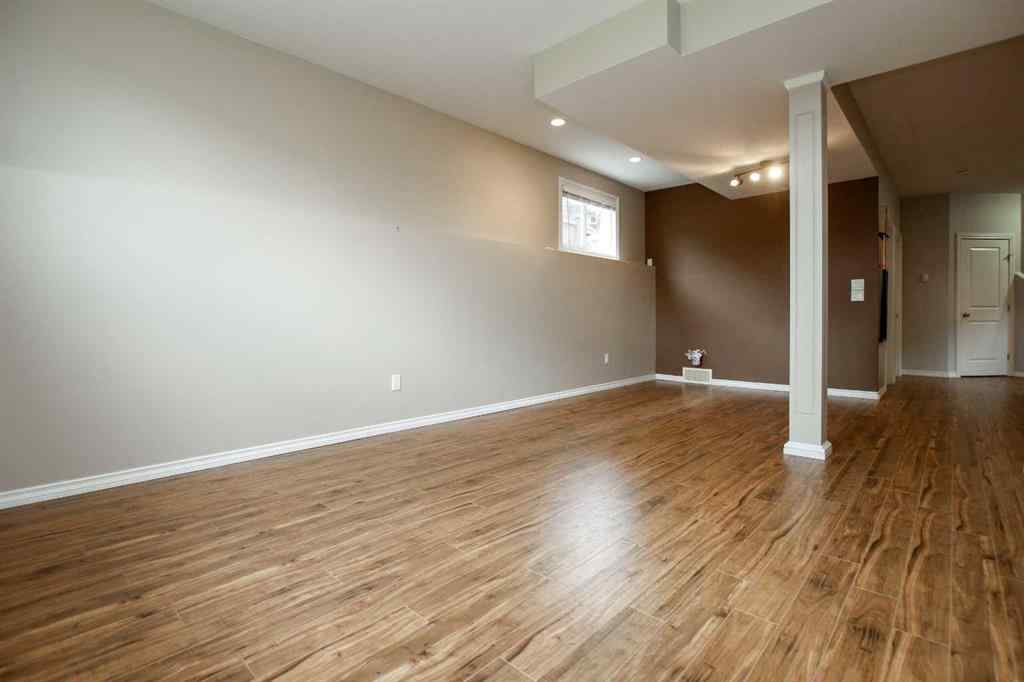 MLS® A2245957 - 73 Bowman Circle  in Beacon Hill Sylvan Lake, Residential