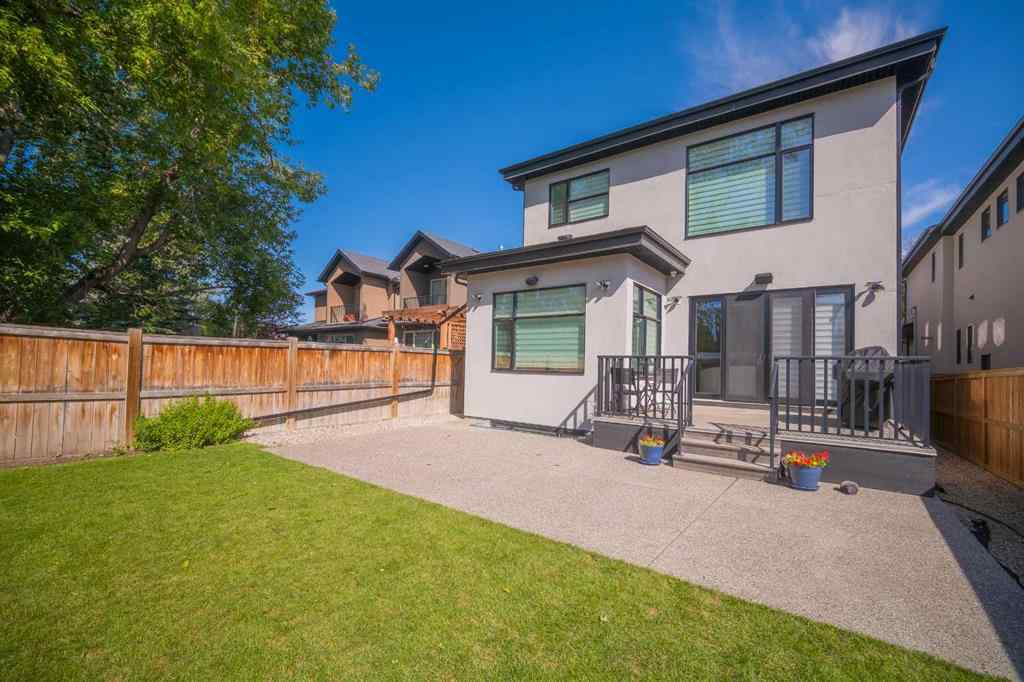 MLS® A2245961 - 419 29 Avenue NE in Winston Heights/Mountview Calgary, Residential