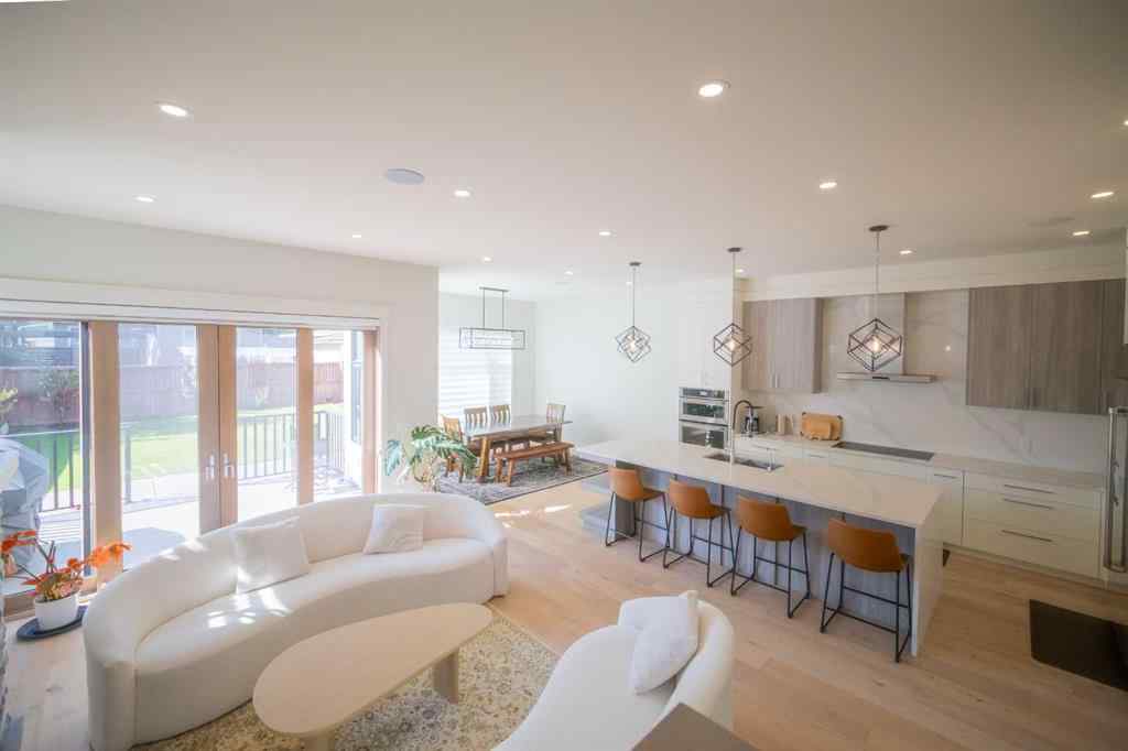 MLS® A2245961 - 419 29 Avenue NE in Winston Heights/Mountview Calgary, Residential