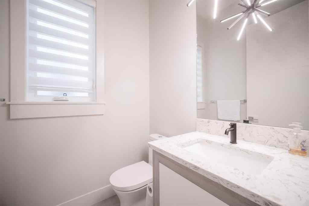 MLS® A2245961 - 419 29 Avenue NE in Winston Heights/Mountview Calgary, Residential