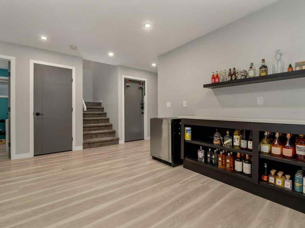 MLS® A2245962 - 102 Blackwolf Bay N in Blackwolf 1 Lethbridge, Residential