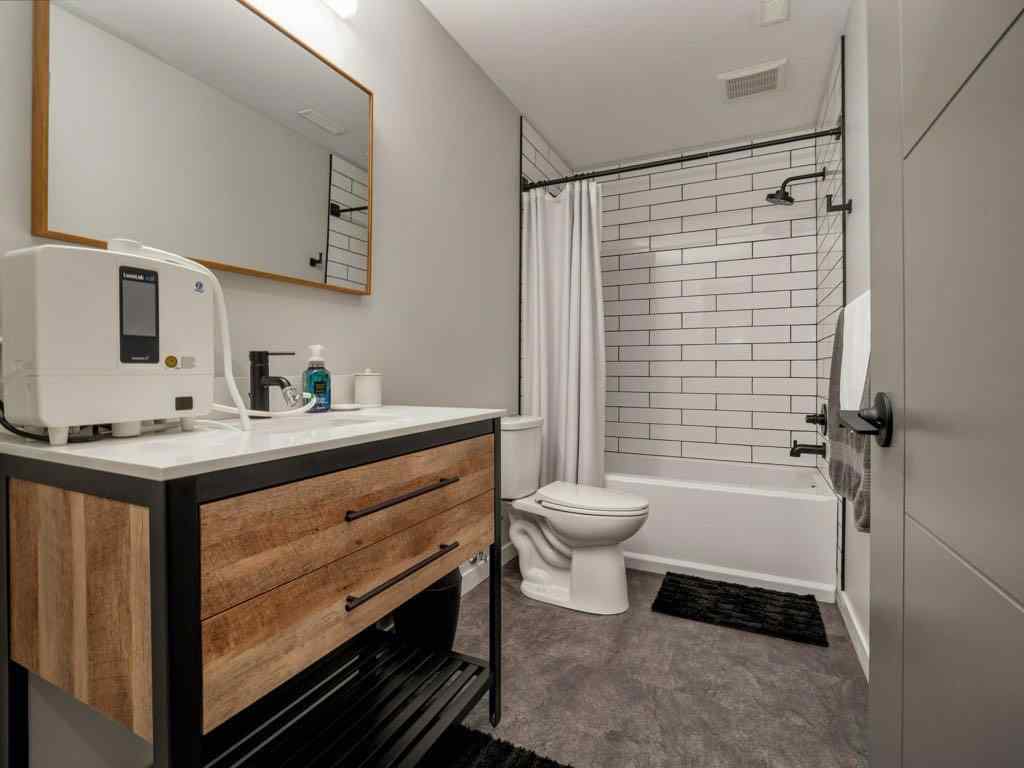MLS® A2245962 - 102 Blackwolf Bay N in Blackwolf 1 Lethbridge, Residential