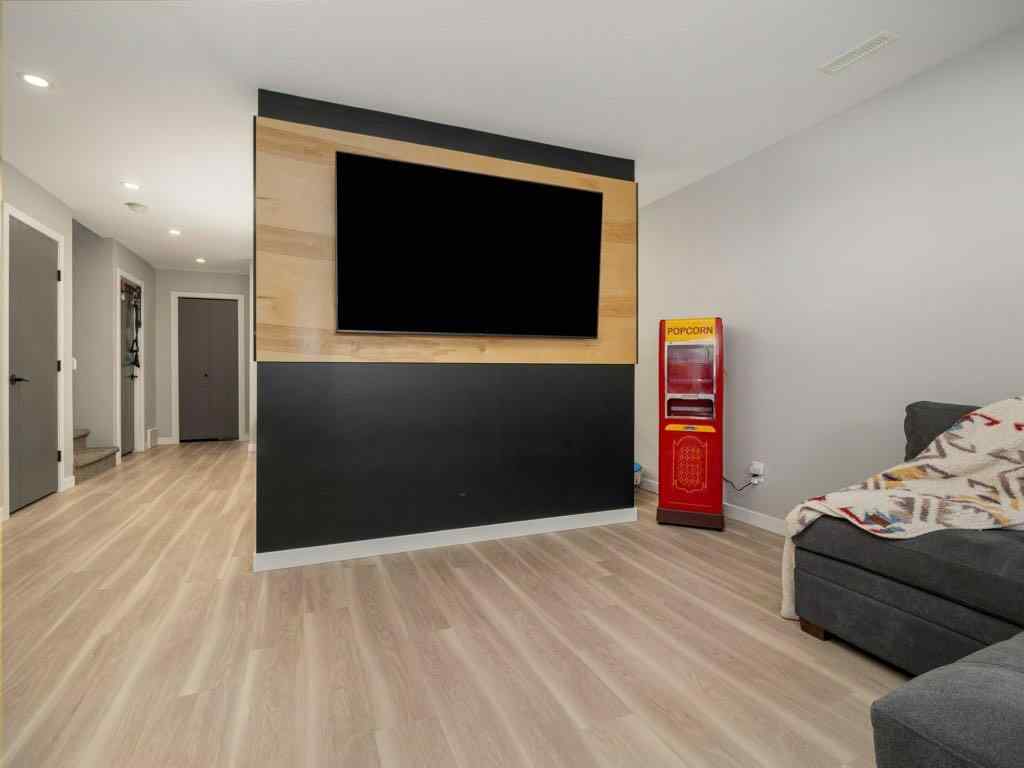 MLS® A2245962 - 102 Blackwolf Bay N in Blackwolf 1 Lethbridge, Residential