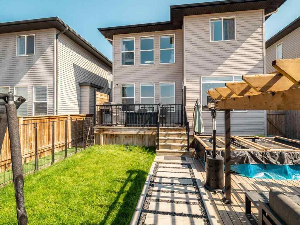 MLS® A2245962 - 102 Blackwolf Bay N in Blackwolf 1 Lethbridge, Residential