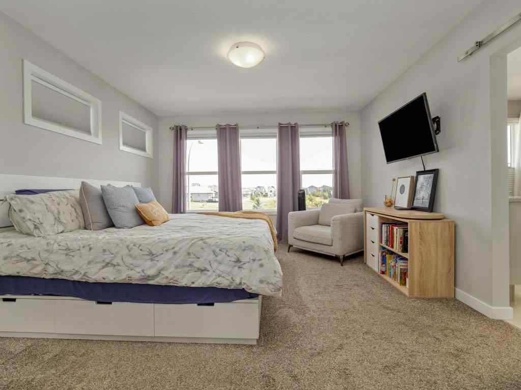 MLS® A2245962 - 102 Blackwolf Bay N in Blackwolf 1 Lethbridge, Residential