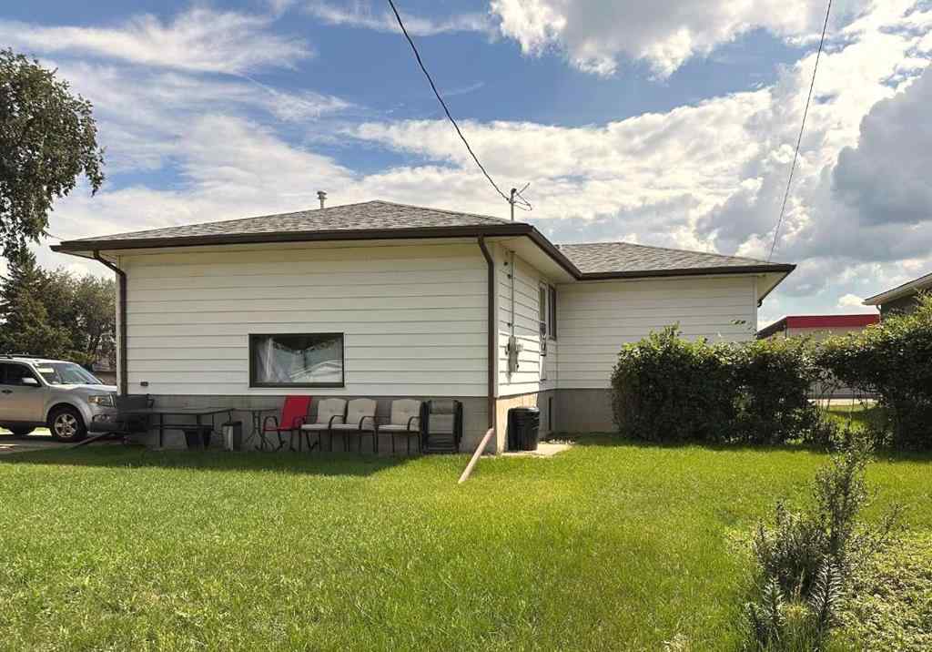 MLS® A2245963 - 702 8 Street SW in SW Hill Medicine Hat, Residential