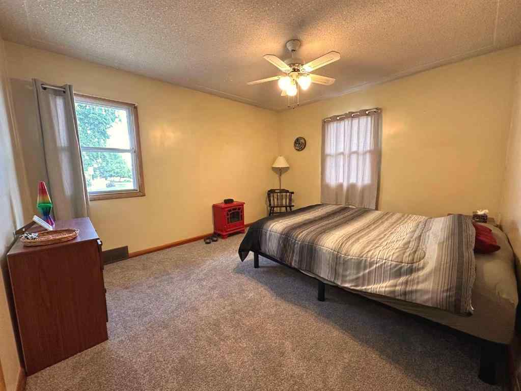 MLS® A2245963 - 702 8 Street SW in SW Hill Medicine Hat, Residential