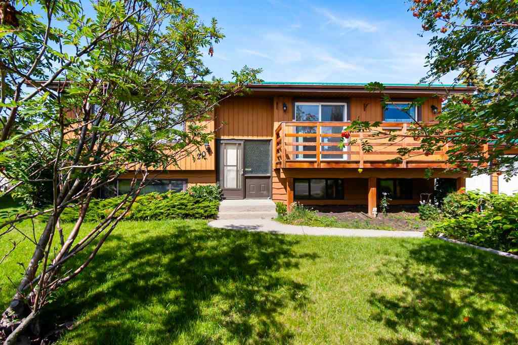 MLS® A2245966 - 204 Silverthorn Close  in NONE Olds, Residential