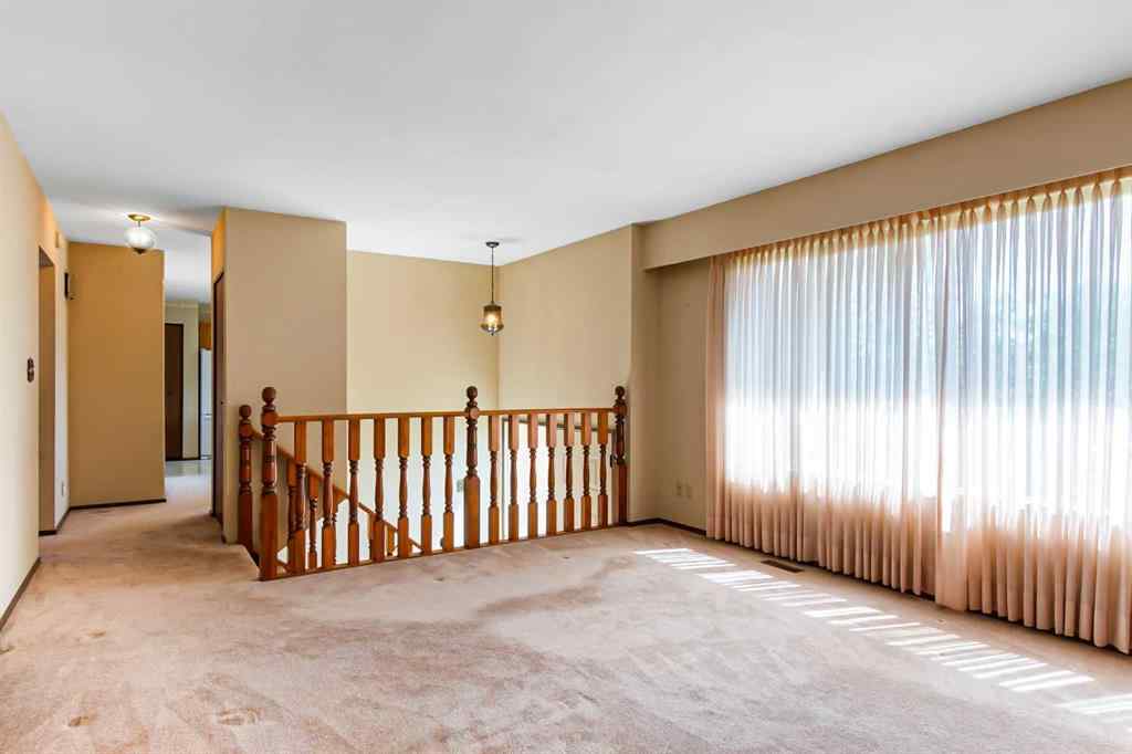 MLS® A2245966 - 204 Silverthorn Close  in NONE Olds, Residential
