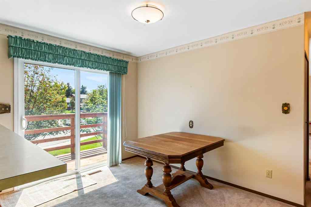 MLS® A2245966 - 204 Silverthorn Close  in NONE Olds, Residential