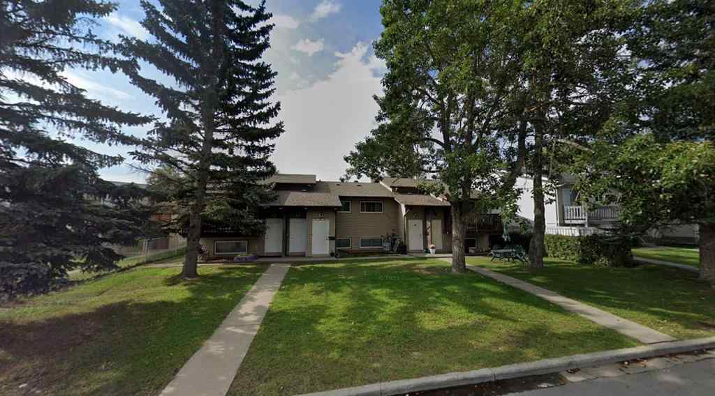 MLS® A2245969 - 7511 41 Avenue NW in Bowness Calgary, Commercial