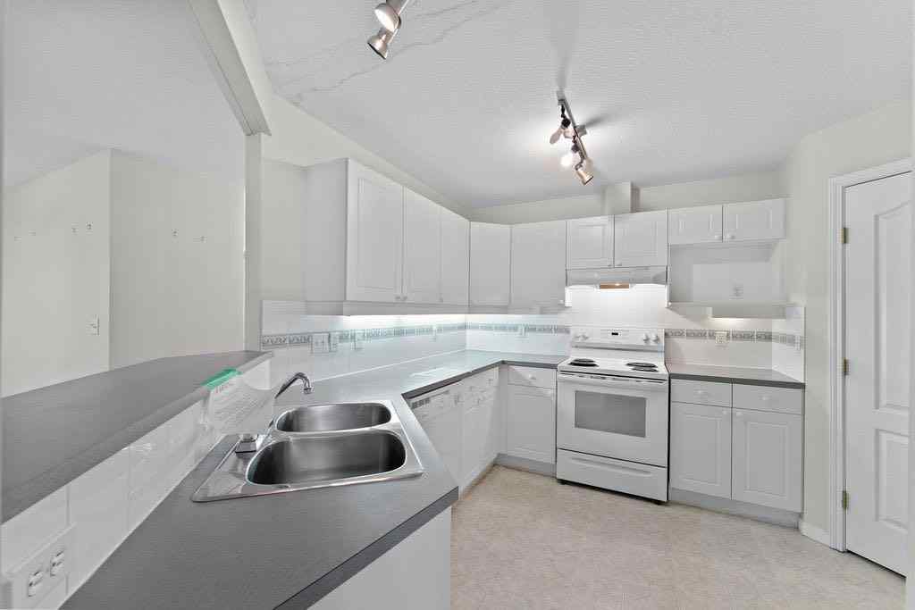 MLS® A2245973 - Unit #109 4507 45 Street SW in Glamorgan Calgary, Residential
