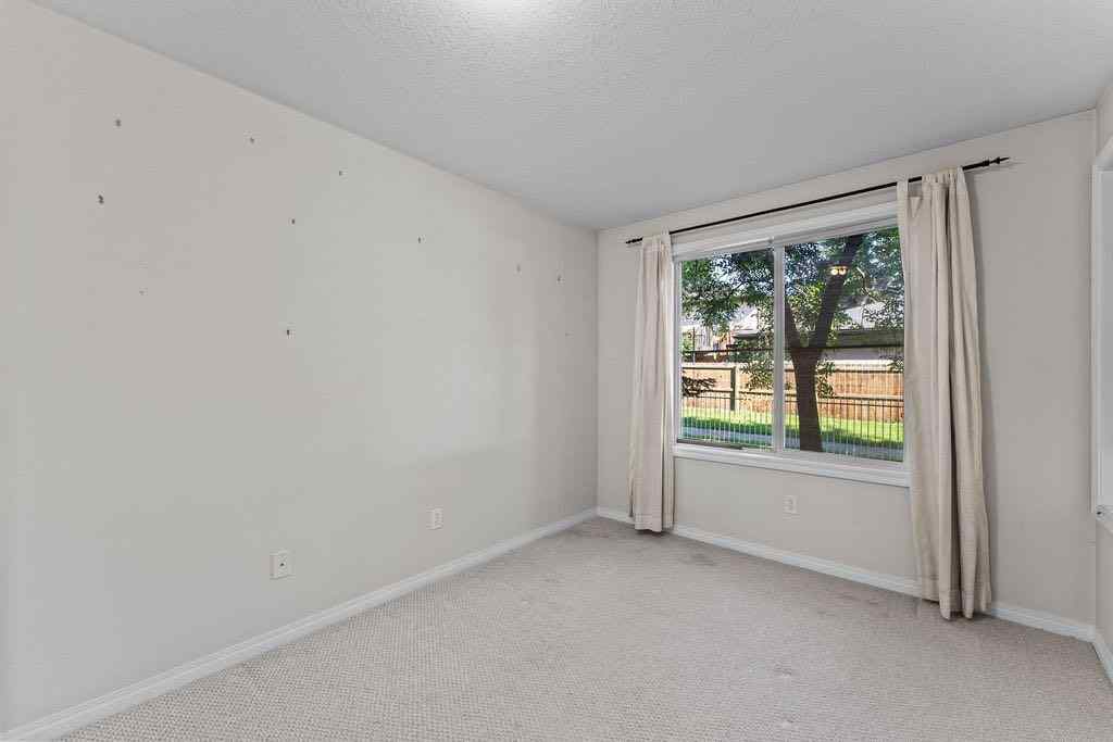 MLS® A2245973 - Unit #109 4507 45 Street SW in Glamorgan Calgary, Residential