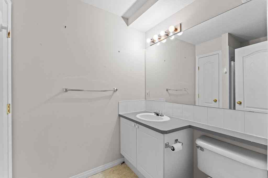 MLS® A2245973 - Unit #109 4507 45 Street SW in Glamorgan Calgary, Residential
