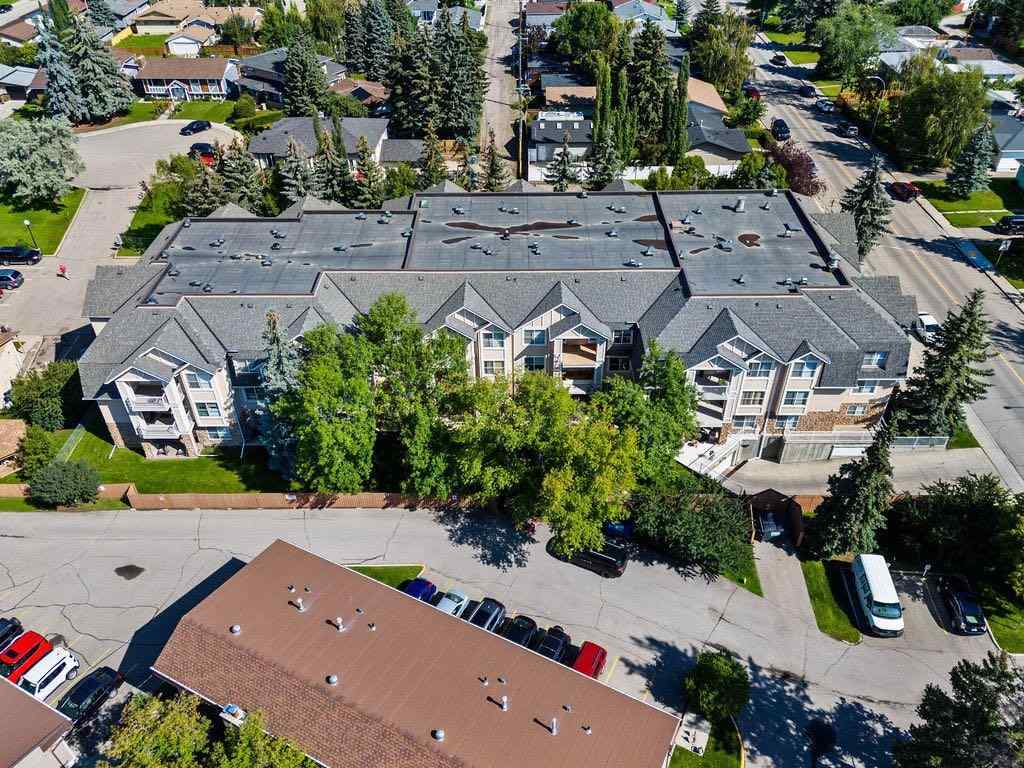 MLS® A2245973 - Unit #109 4507 45 Street SW in Glamorgan Calgary, Residential