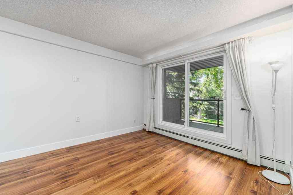 MLS® A2245976 - Unit #202 333 5 Avenue NE in Crescent Heights Calgary, Residential