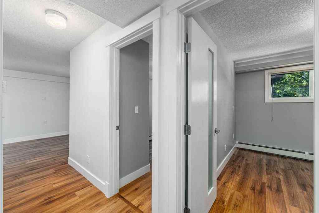 MLS® A2245976 - Unit #202 333 5 Avenue NE in Crescent Heights Calgary, Residential