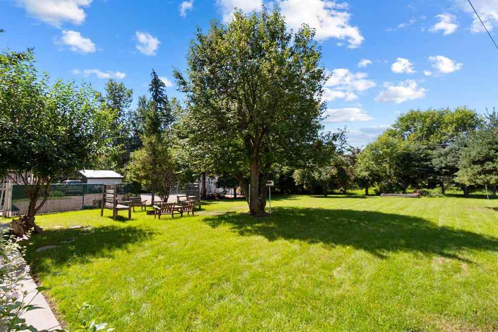 MLS® A2245978 - 5206 57 Avenue  in NONE Olds, Residential