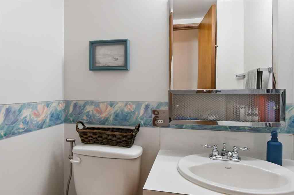 MLS® A2245978 - 5206 57 Avenue  in NONE Olds, Residential