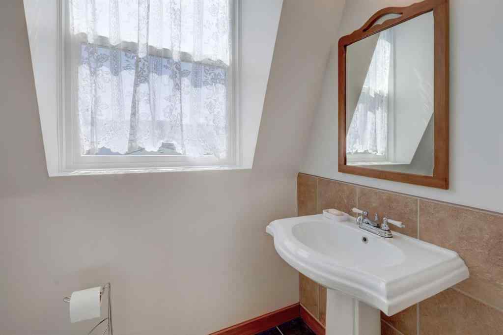 MLS® A2245989 - 1507 2 Avenue  NW in Midland Drumheller, Residential