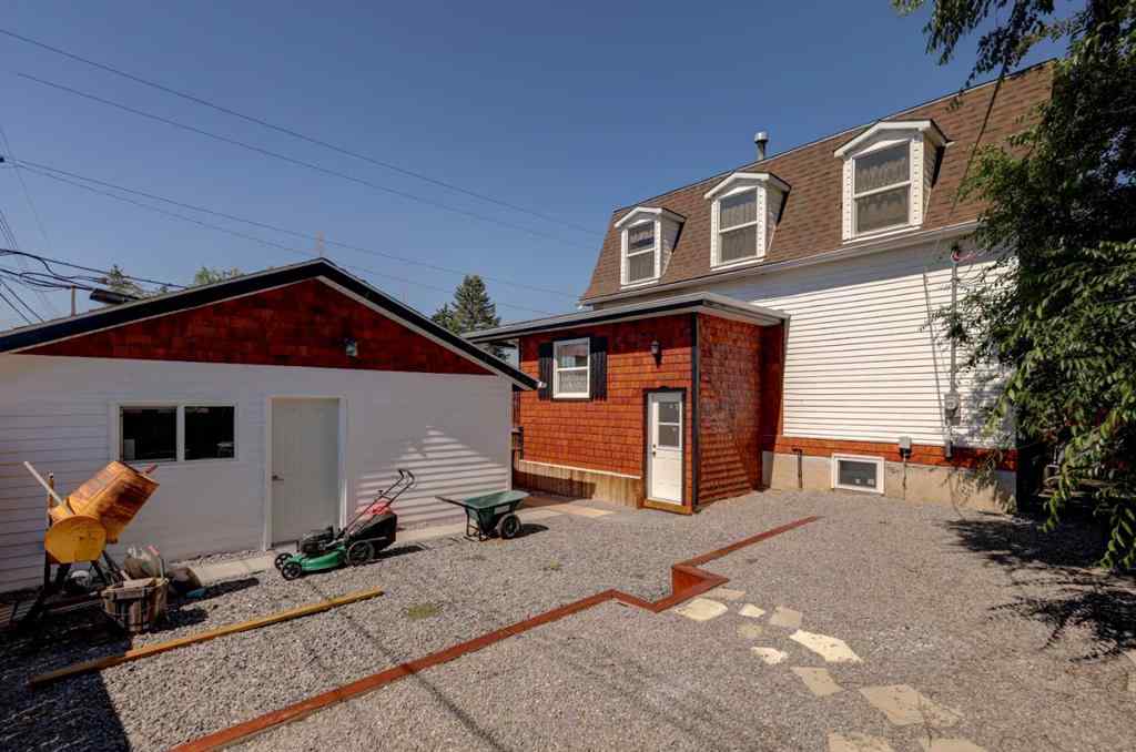 MLS® A2245989 - 1507 2 Avenue  NW in Midland Drumheller, Residential