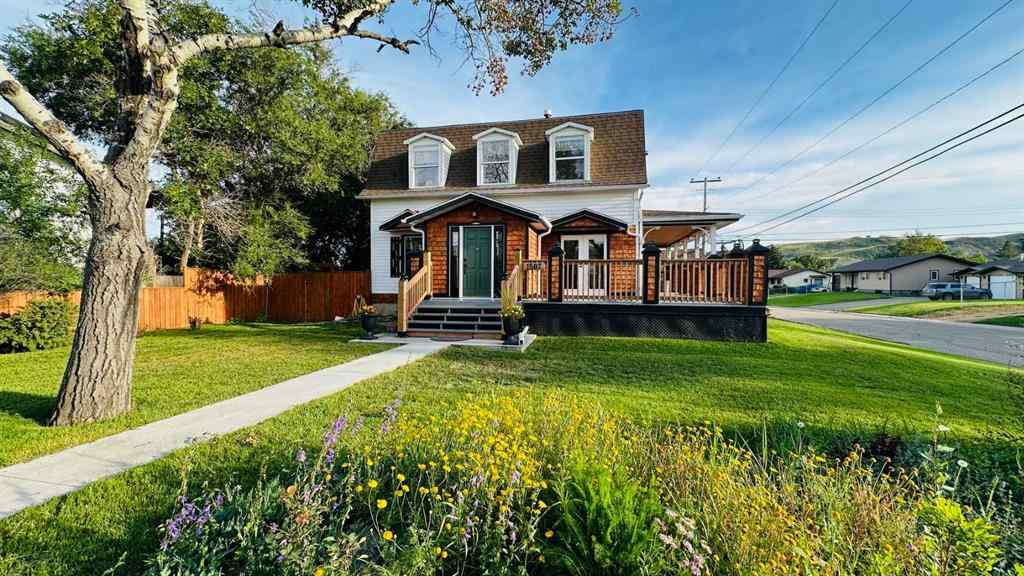 MLS® A2245989 - 1507 2 Avenue  NW in Midland Drumheller, Residential