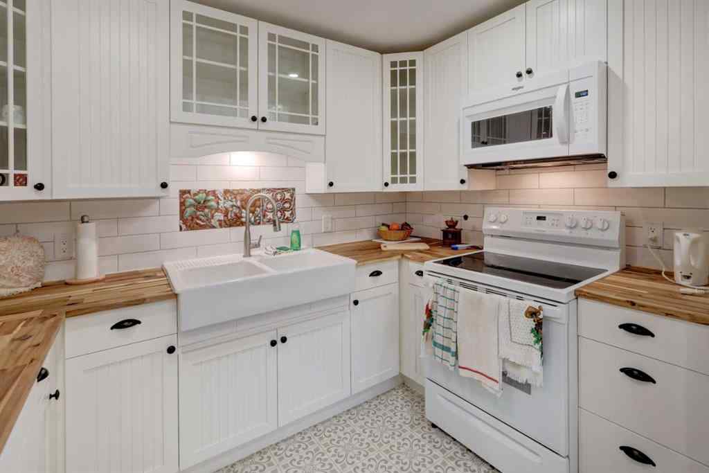 MLS® A2245989 - 1507 2 Avenue  NW in Midland Drumheller, Residential