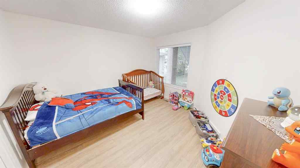 MLS® A2245992 - 305 Sierra Morena Green SW in Signal Hill Calgary, Residential