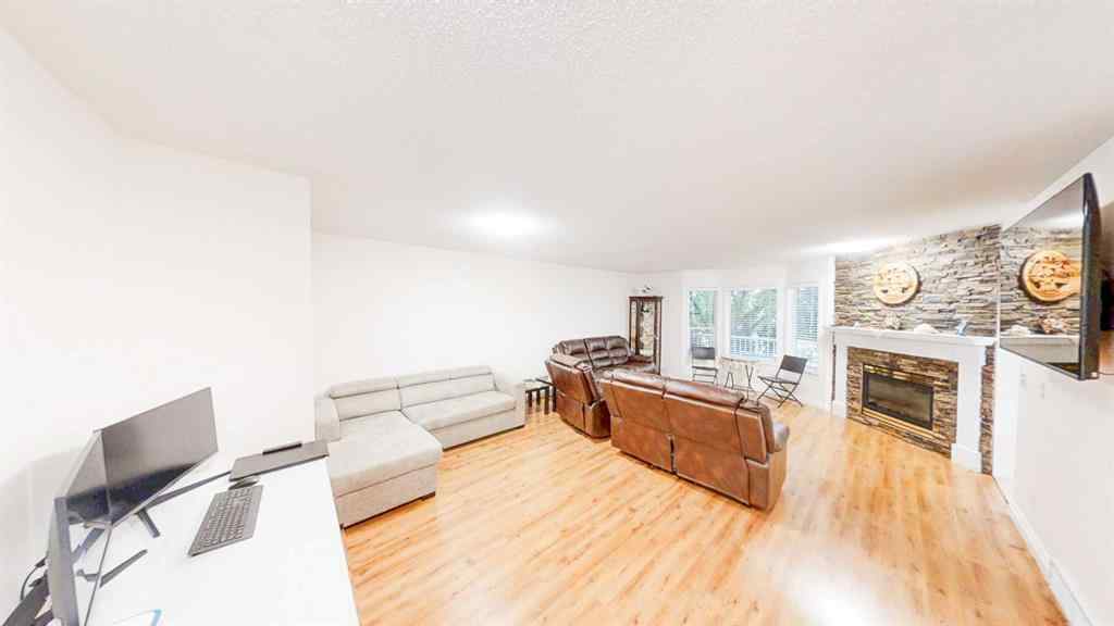 MLS® A2245992 - 305 Sierra Morena Green SW in Signal Hill Calgary, Residential