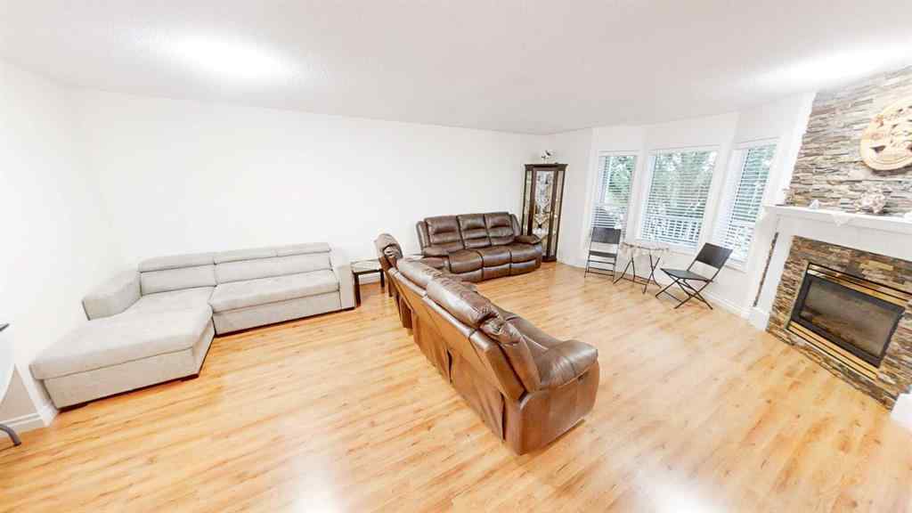 MLS® A2245992 - 305 Sierra Morena Green SW in Signal Hill Calgary, Residential