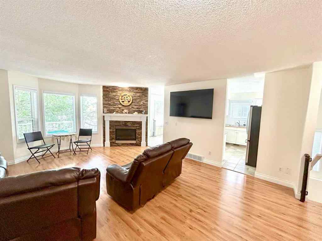 MLS® A2245992 - 305 Sierra Morena Green SW in Signal Hill Calgary, Residential