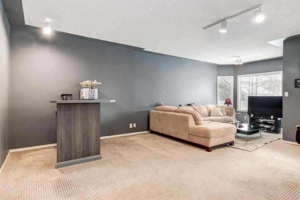 MLS® A2246020 - 82 Hawkdale Circle NW in Hawkwood Calgary, Residential