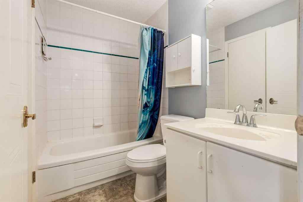 MLS® A2246020 - 82 Hawkdale Circle NW in Hawkwood Calgary, Residential