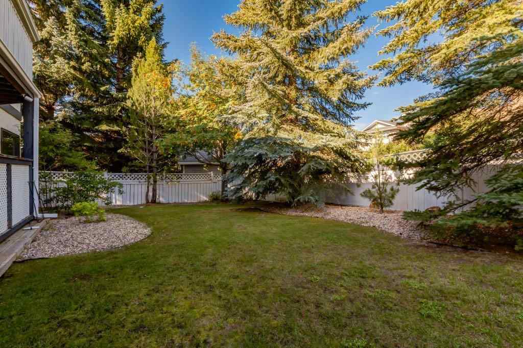 MLS® A2246020 - 82 Hawkdale Circle NW in Hawkwood Calgary, Residential