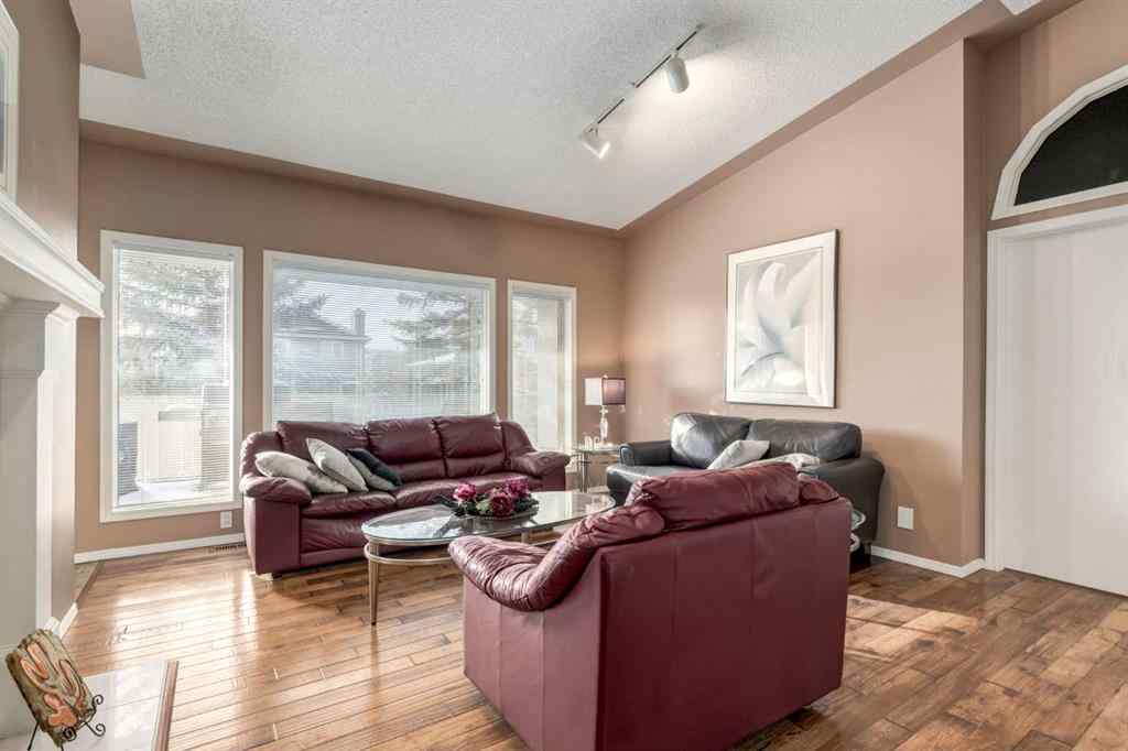 MLS® A2246020 - 82 Hawkdale Circle NW in Hawkwood Calgary, Residential
