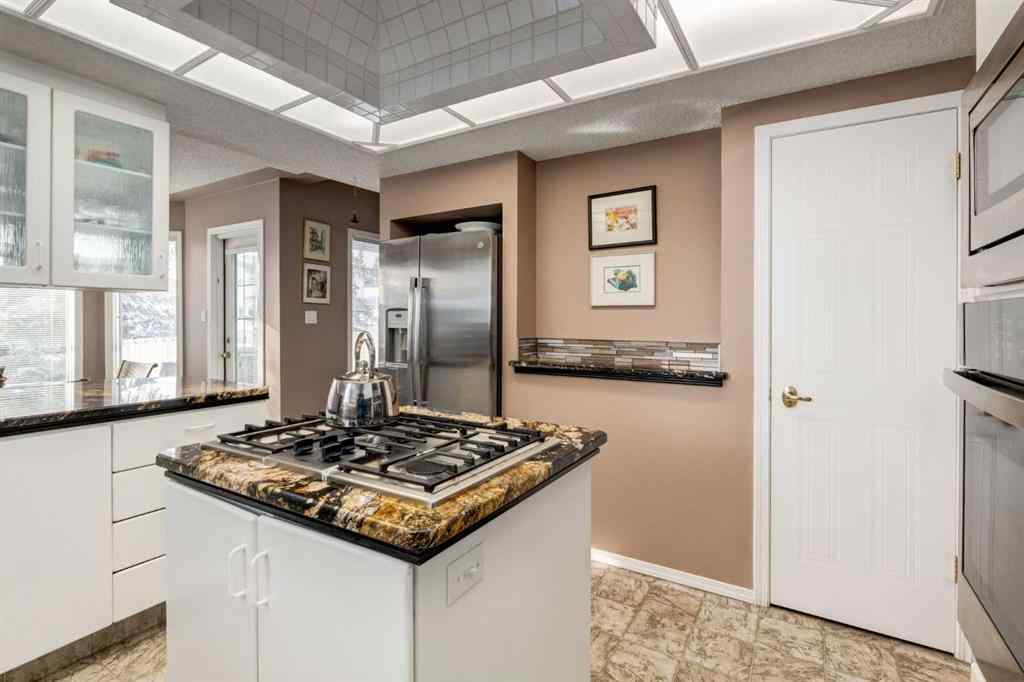 MLS® A2246020 - 82 Hawkdale Circle NW in Hawkwood Calgary, Residential