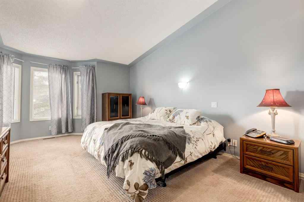 MLS® A2246020 - 82 Hawkdale Circle NW in Hawkwood Calgary, Residential