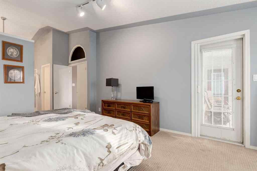 MLS® A2246020 - 82 Hawkdale Circle NW in Hawkwood Calgary, Residential