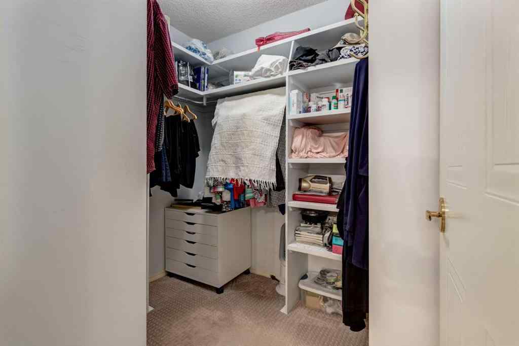MLS® A2246020 - 82 Hawkdale Circle NW in Hawkwood Calgary, Residential