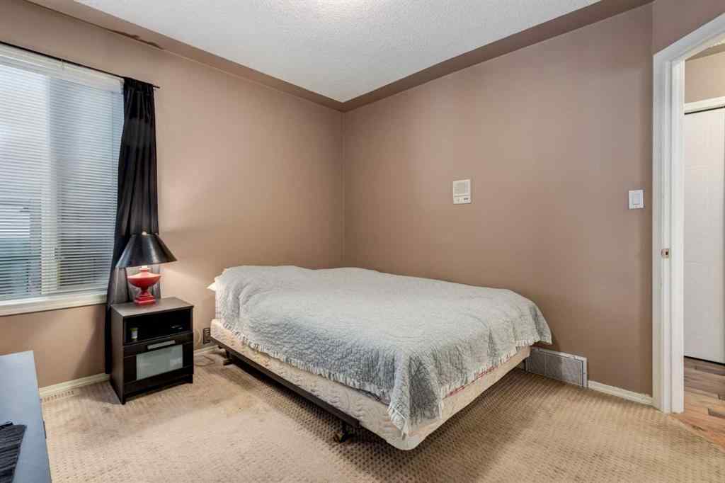 MLS® A2246020 - 82 Hawkdale Circle NW in Hawkwood Calgary, Residential