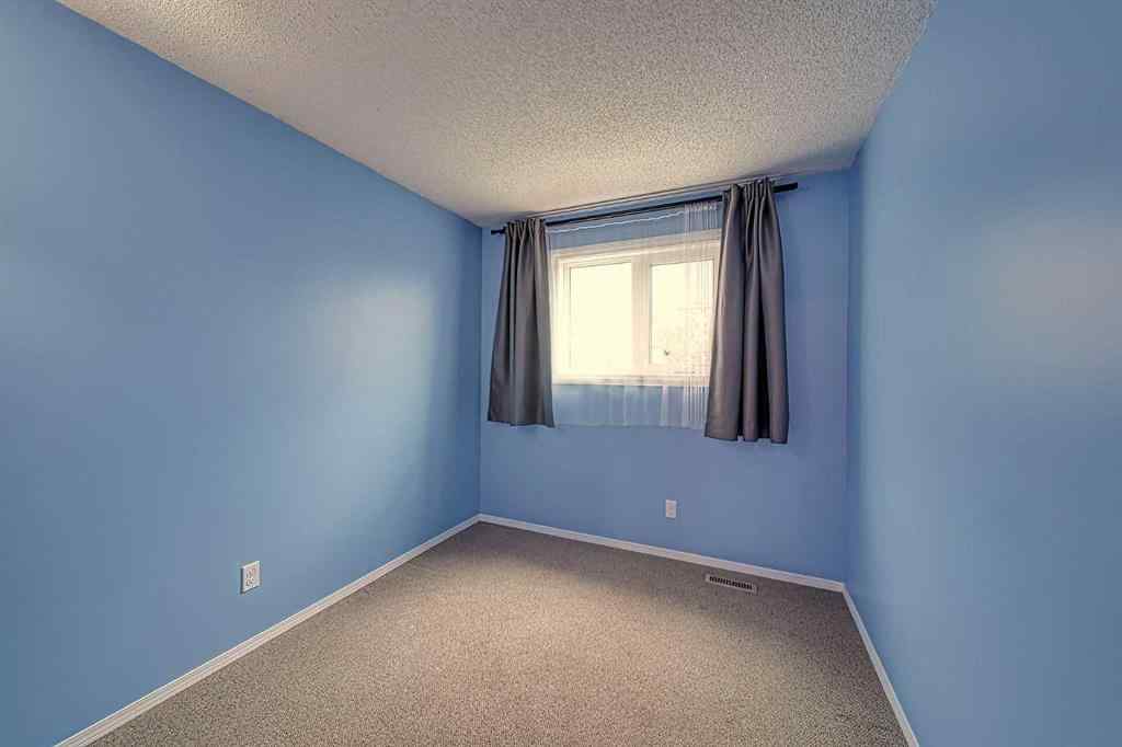MLS® A2246023 - 456 Hawkhill Place NW in Hawkwood Calgary, Residential
