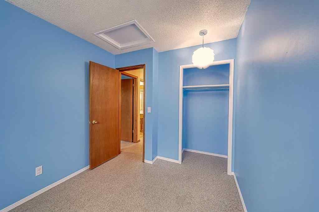 MLS® A2246023 - 456 Hawkhill Place NW in Hawkwood Calgary, Residential
