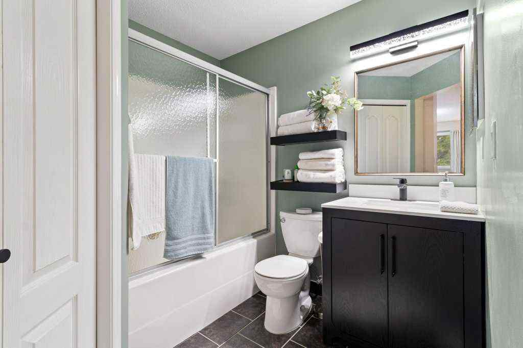 MLS® A2246027 - Unit #606 5220 50A Avenue  in Downtown Sylvan Lake, Residential