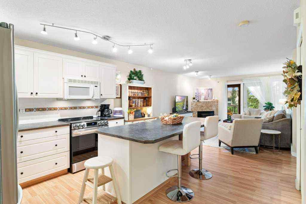 MLS® A2246027 - Unit #606 5220 50A Avenue  in Downtown Sylvan Lake, Residential