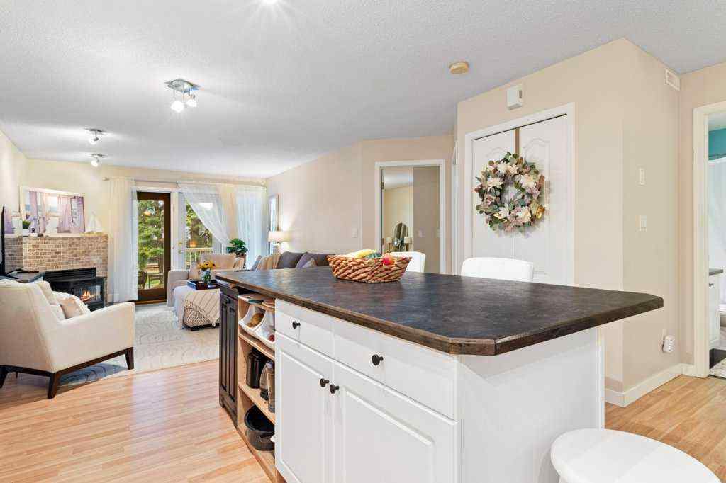 MLS® A2246027 - Unit #606 5220 50A Avenue  in Downtown Sylvan Lake, Residential
