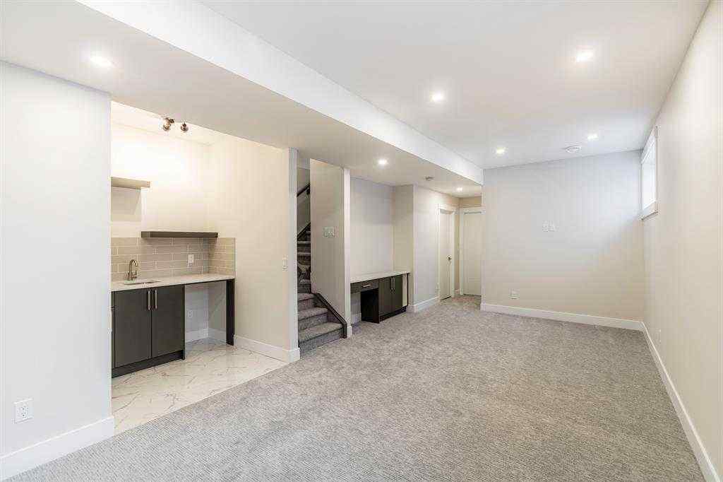 MLS® A2246028 - 2526 4 Avenue NW in West Hillhurst Calgary, Residential