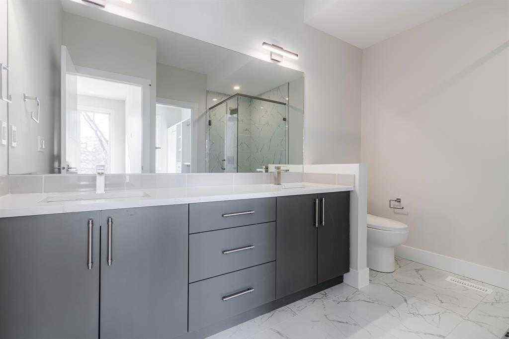 MLS® A2246028 - 2526 4 Avenue NW in West Hillhurst Calgary, Residential