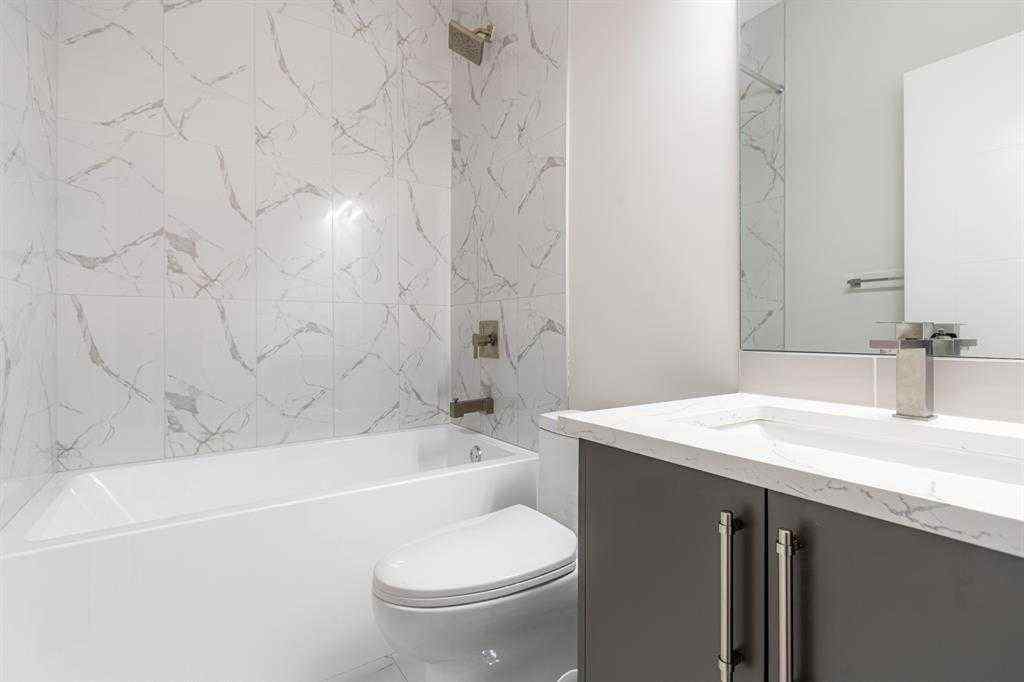 MLS® A2246028 - 2526 4 Avenue NW in West Hillhurst Calgary, Residential